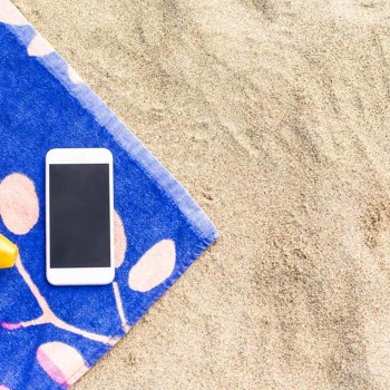 Как да защитите батерията на мобилния си телефон по време на летния период.